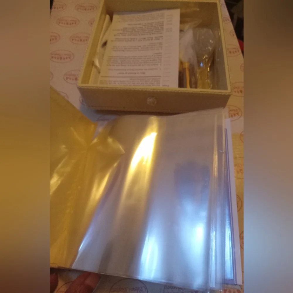 Show Stopper Porcelain Doll R305 "Demi" - Picture 5 of 7